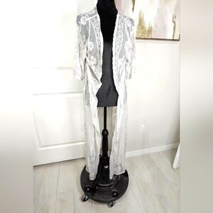 POL‎ Gray Sheer Lace Kimono Duster